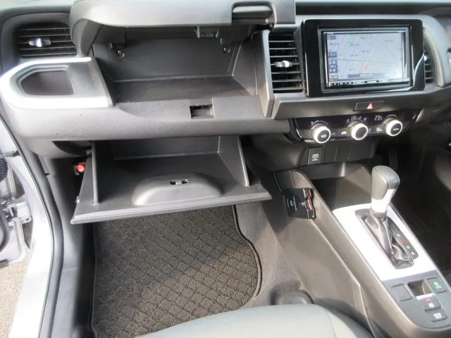 ホンダ フィット e:HEV 4WD