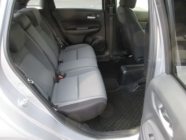 ホンダ フィット e:HEV 4WD