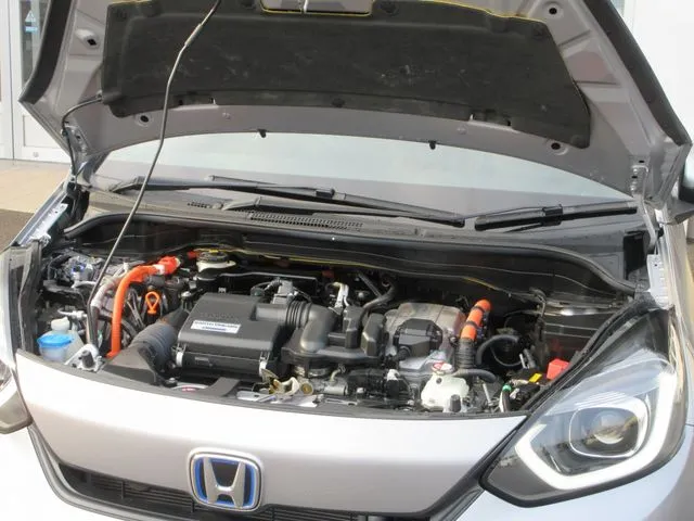 ホンダ フィット e:HEV 4WD