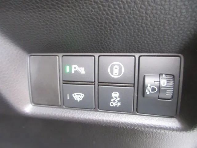 ホンダ フィット e:HEV 4WD