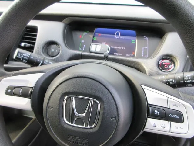 ホンダ フィット e:HEV 4WD