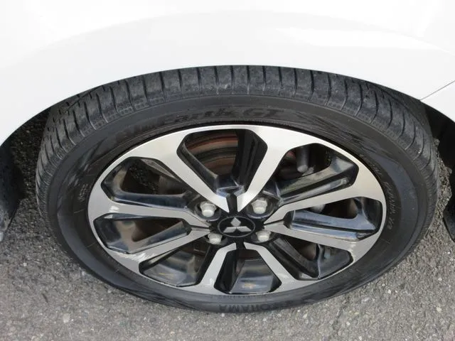 ミラージュHB(ミツビシ)の車両写真