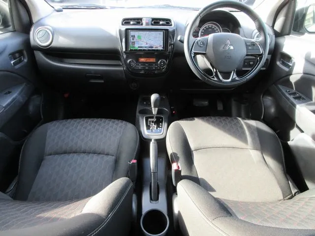 ミラージュHB(ミツビシ)の車両写真