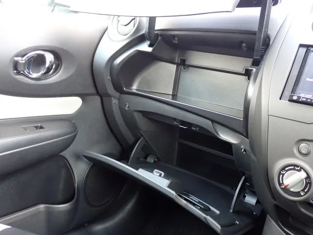 ノート（ニッサン）の車両写真