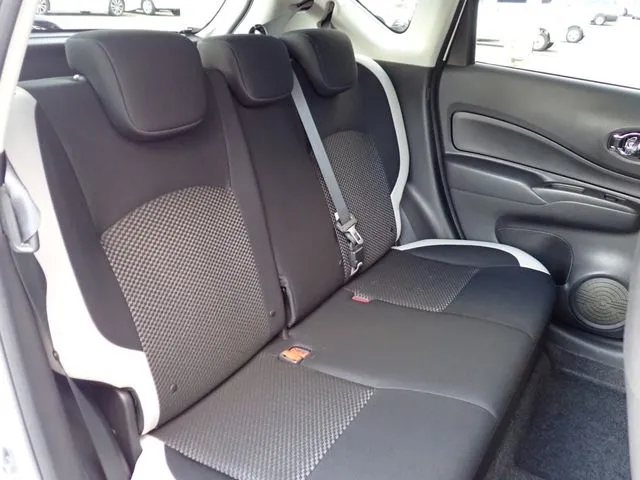 ノート（ニッサン）の車両写真