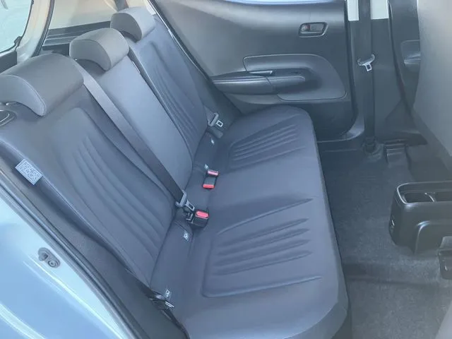 アクア（トヨタ）の車両写真