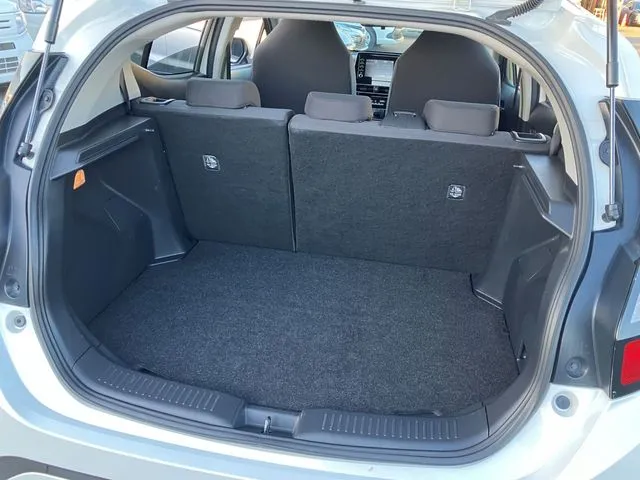 アクア（トヨタ）の車両写真