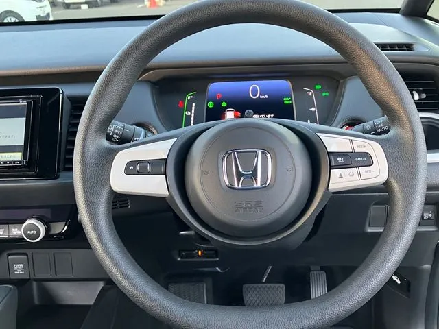 フィット e:HEV 4WD(ホンダ)の車両写真