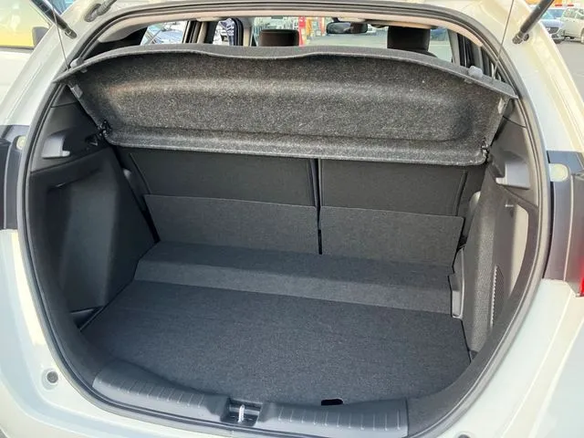 フィット e:HEV 4WD(ホンダ)の車両写真