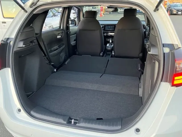 フィット e:HEV 4WD(ホンダ)の車両写真