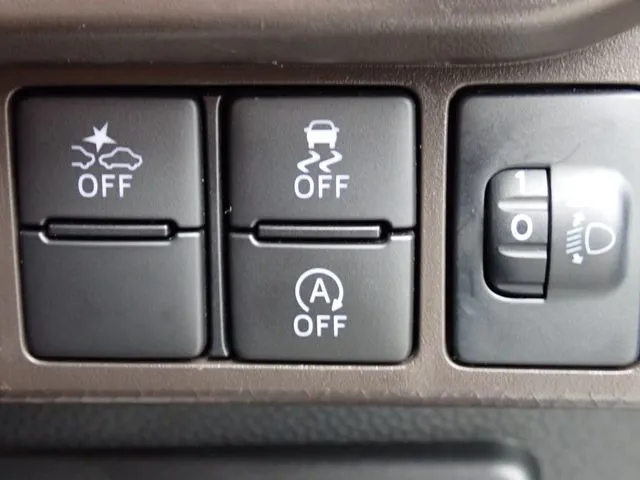 トール(ダイハツ)の車両写真