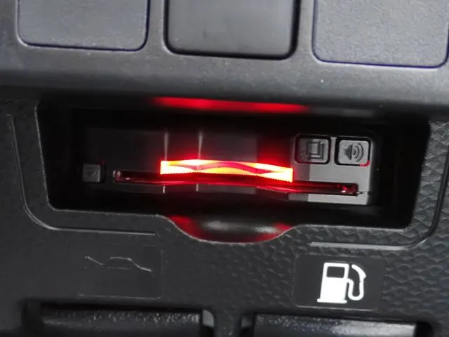 トール(ダイハツ)の車両写真