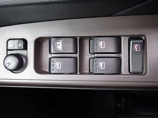 トール(ダイハツ)の車両写真