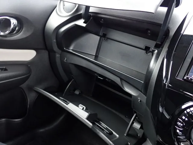 ノート（ニッサン）の車両写真