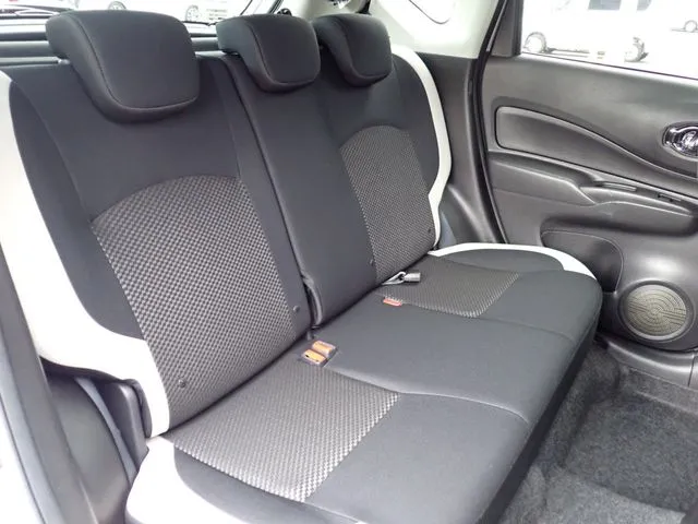 ノート（ニッサン）の車両写真