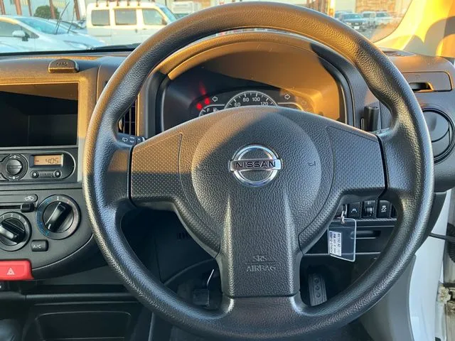 ニッサン NV150 AD 4WD