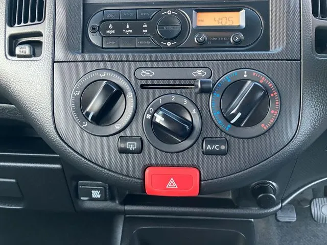 ニッサン NV150 AD 4WD