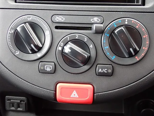 NV150 AD 2WD(ニッサン)の車両写真