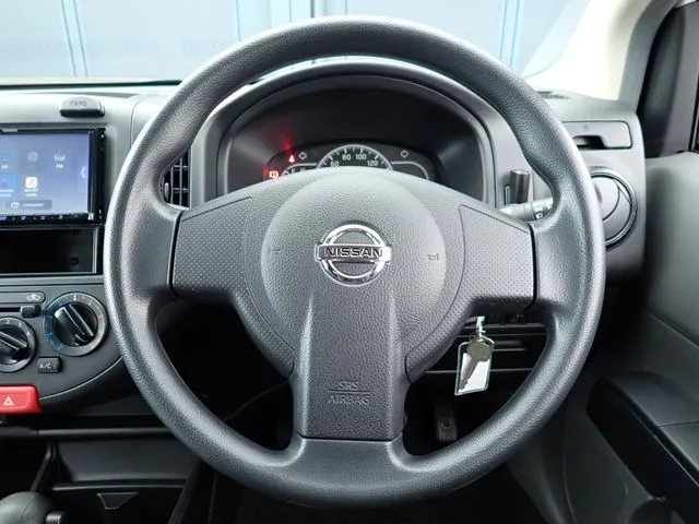 NV150 AD 2WD(ニッサン)の車両写真