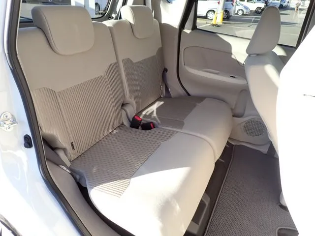 ムーヴ(ダイハツ)の車両写真