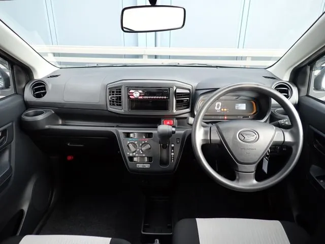 ミラ イース(ダイハツ)の車両写真