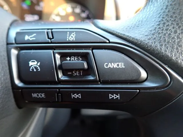 ヤリス　ハイブリッド（トヨタ）の車両写真