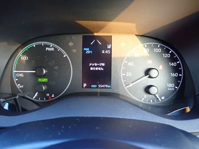 ヤリス　ハイブリッド（トヨタ）の車両写真