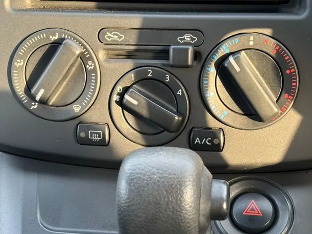 ＮＶ２００バネットバン（ニッサン）の車両写真