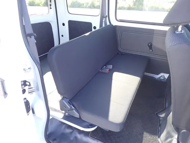 ハイゼットカーゴ(ダイハツ)の車両写真