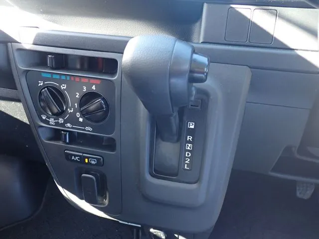 ハイゼットカーゴ(ダイハツ)の車両写真