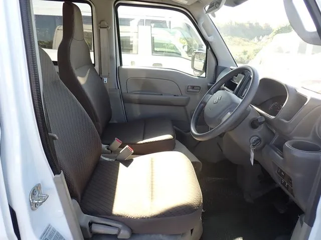 エブリイバン(スズキ)の車両写真