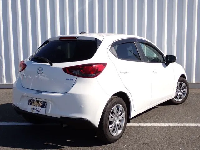 マツダ MAZDA2