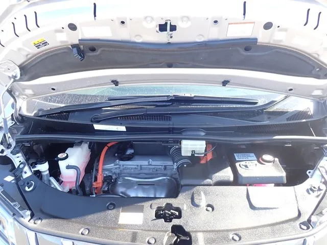 アルファード ハイブリッド 4WD(トヨタ)の車両写真