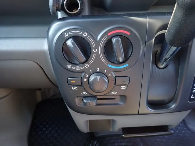 スズキ　エブリイバン　４ＷＤ