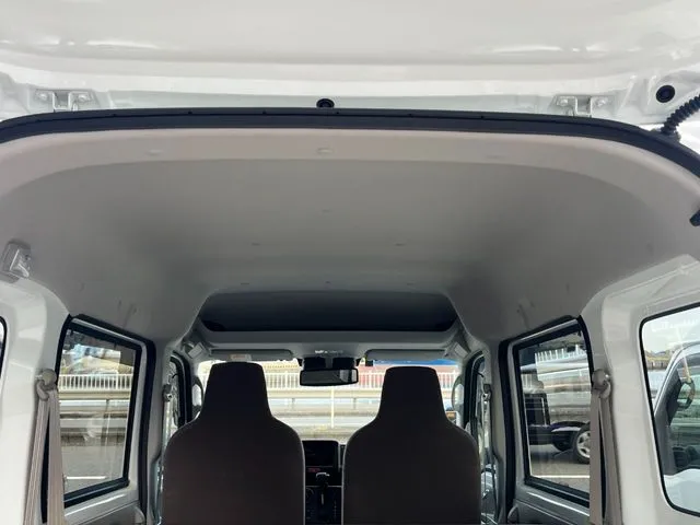 エブリイバン（スズキ）の車両写真