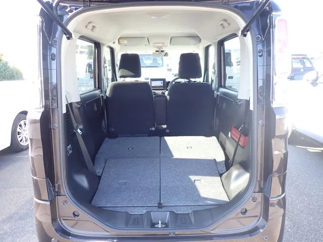 スペーシア（スズキ）の車両写真