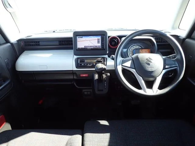 スペーシア（スズキ）の車両写真