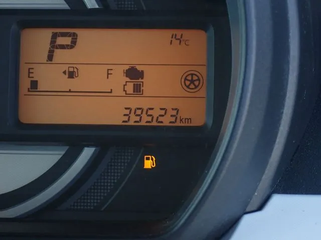 スペーシア（スズキ）の車両写真