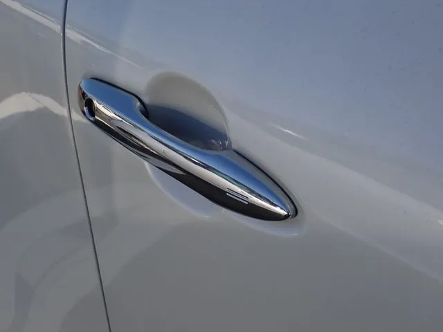 ハリアー ハイブリッド(トヨタ)の車両写真