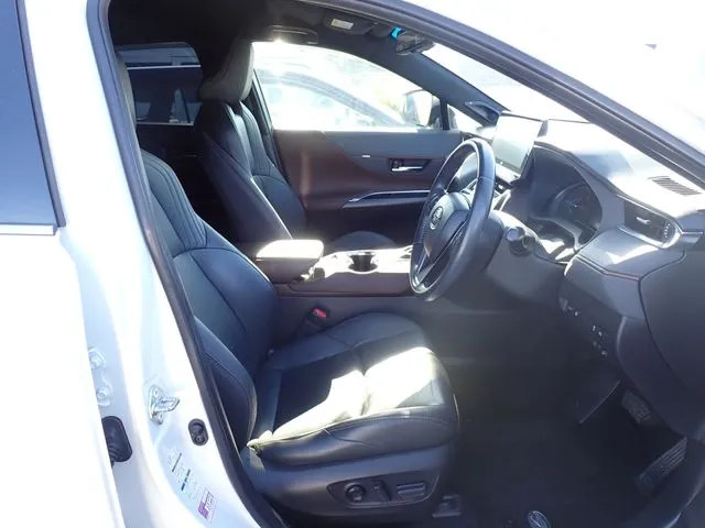 ハリアー ハイブリッド(トヨタ)の車両写真