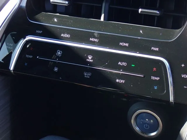 ハリアー ハイブリッド(トヨタ)の車両写真