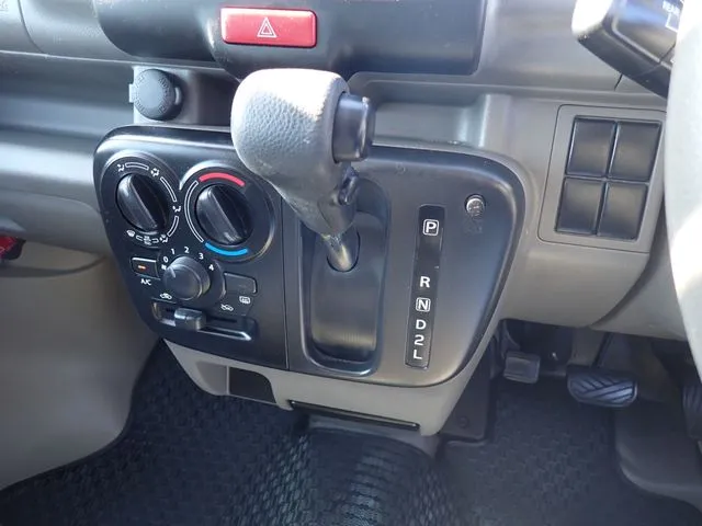 スズキ　エブリイバン