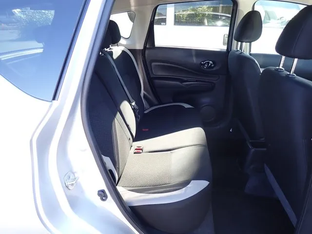 ノート（ニッサン）の車両写真