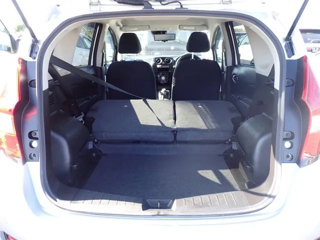 ノート（ニッサン）の車両写真