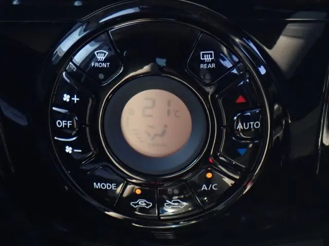 ノート（ニッサン）の車両写真