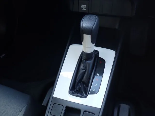 ホンダ　フィット　ｅ：ＨＥＶ