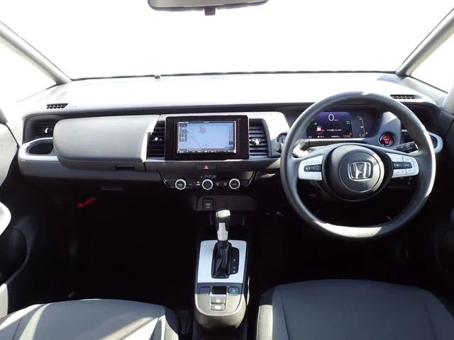 ホンダ　フィット　ｅ：ＨＥＶ