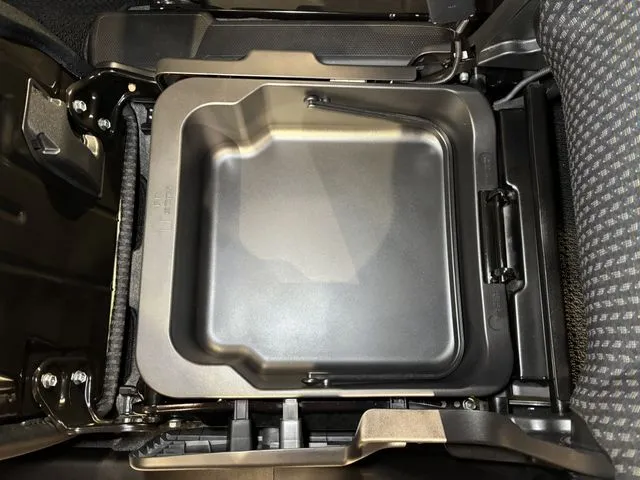 スズキ　ハスラー