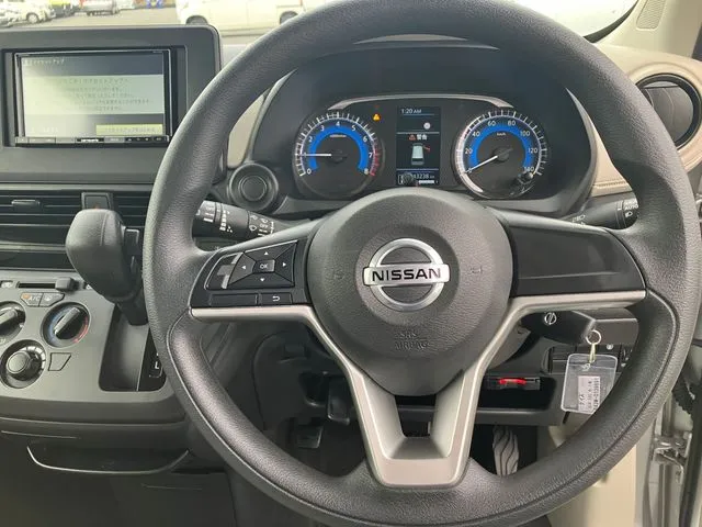 デイズ（ニッサン）の車両写真