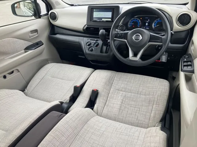 デイズ（ニッサン）の車両写真